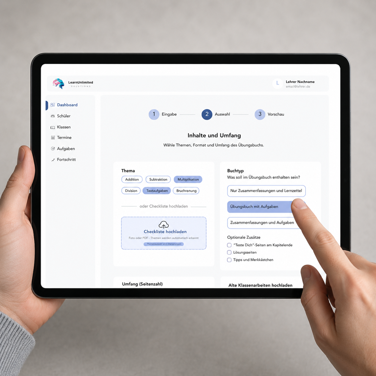 LearnUnlimited Lehrkräfte-Copilot auf einem Tablet